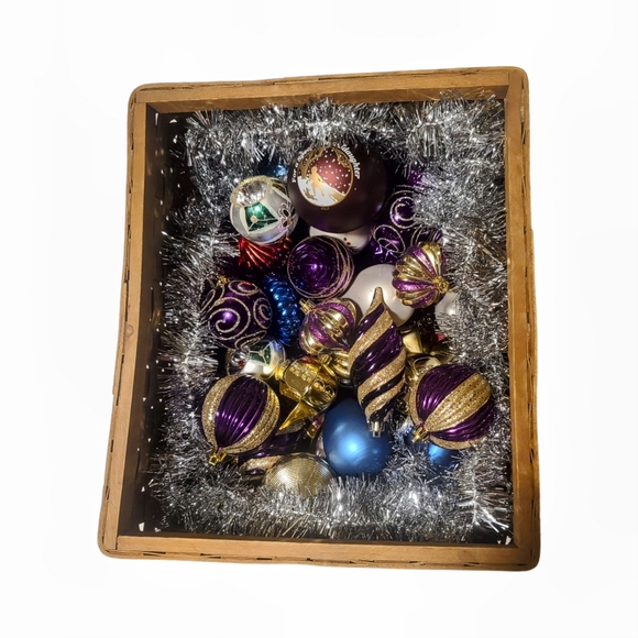 Christmas Tree Ornaments - Picture 8 of 8